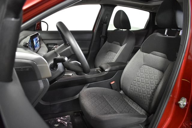 Certified 2025 Nissan Kicks SV w/ SV Premium Package AWD/4WD image 9