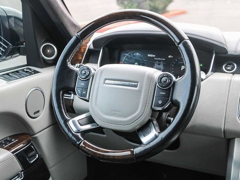 Used 2017 Land Rover Range Rover Long Wheelbase Autobiography image 15