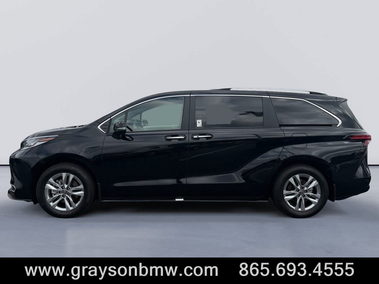 Used 2026 Toyota Sienna Limited AWD/4WD image 6
