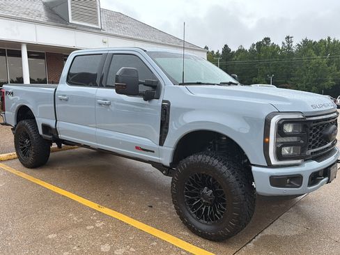 Used 2026 Ford F250 Lariat w/ Black Appearance Package AWD/4WD image 21