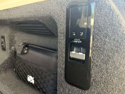 Used 2023 Land Rover Range Rover SE image 46