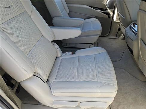 Used 2026 Cadillac Escalade ESV Platinum Sport w/ LPO, ONYX Package AWD/4WD image 18
