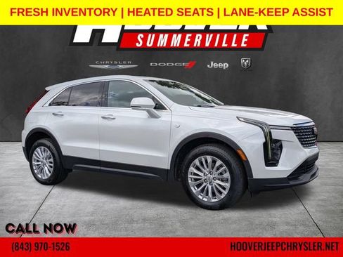 Used 2024 Cadillac XT4 Luxury w/ Cold Weather Package FWD image 1