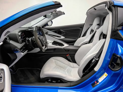 Used 2024 Chevrolet Corvette Z06 w/ Z07 Performance Package RWD image 50