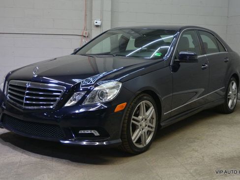 Used 2010 Mercedes-Benz E 350 4MATIC Sedan image 2