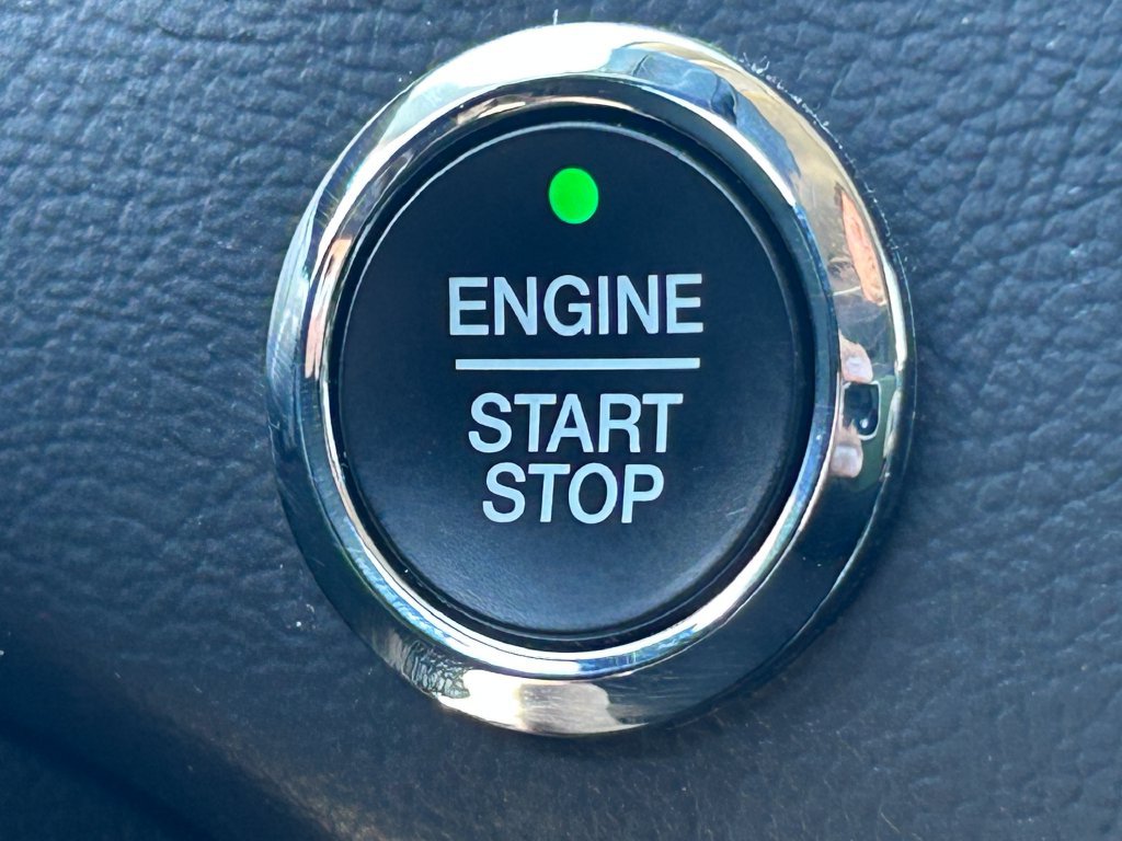 Used 2024 Ford Edge SEL AWD/4WD image 16