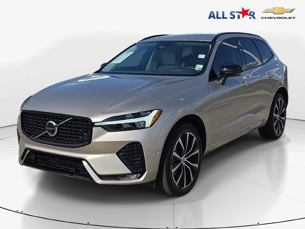 Used 2025 Volvo XC60 B5 Plus w/ Protection Package AWD/4WD image 8