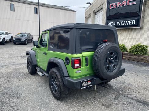Used 2019 Jeep Wrangler Sport AWD/4WD image 3