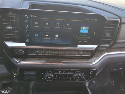 Used 2023 Chevrolet Silverado 1500 LT Trail Boss w/ LT Trail Boss Premium Package AWD/4WD image 14