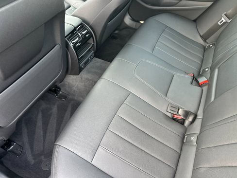 Used 2023 BMW 530e w/ Convenience Package image 12