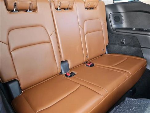 Used 2022 Nissan Pathfinder Platinum w/ Cargo Package image 21