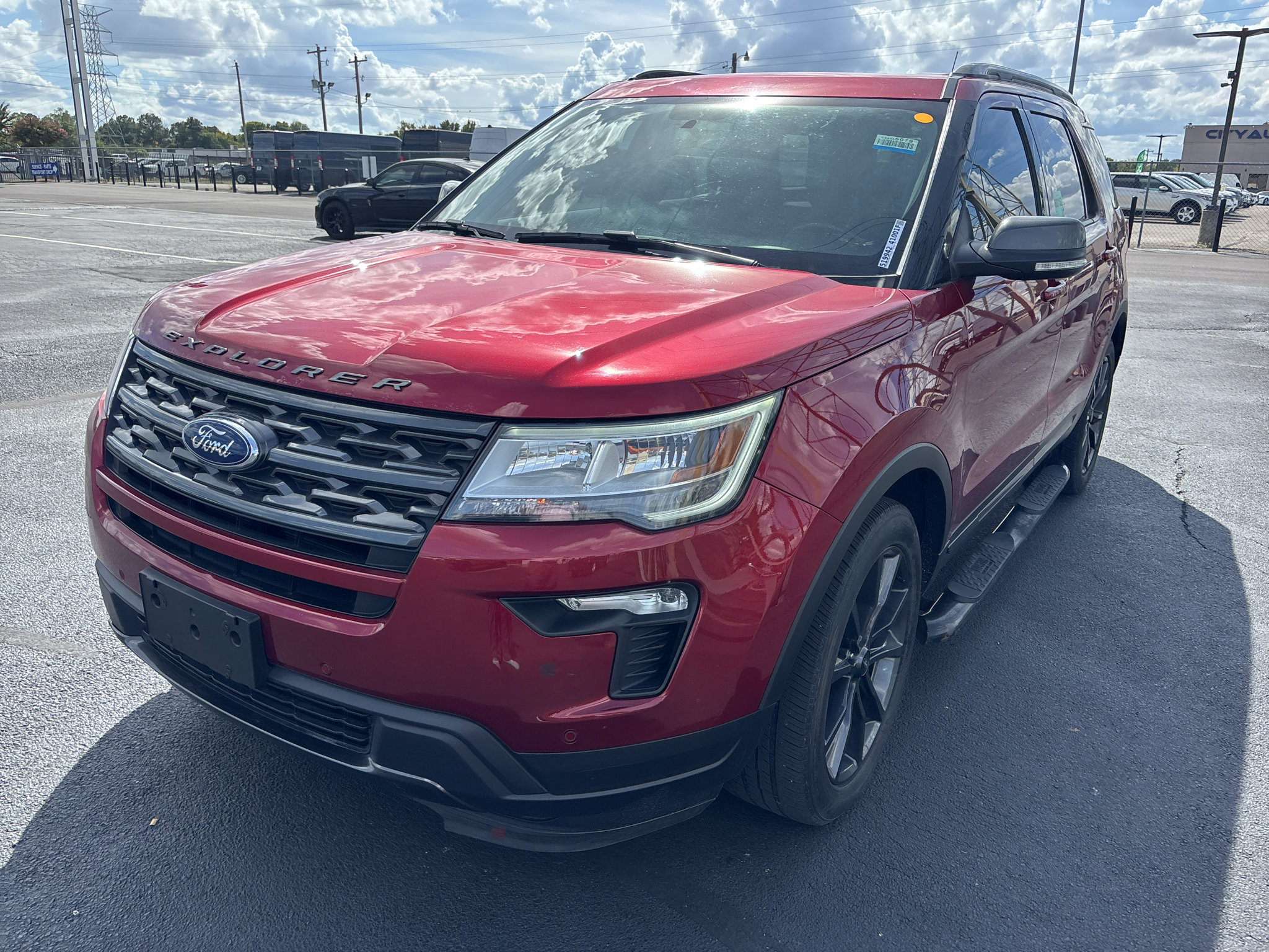 Used 2019 Ford Explorer XLT w/ Equipment Group 202A AWD/4WD image 3