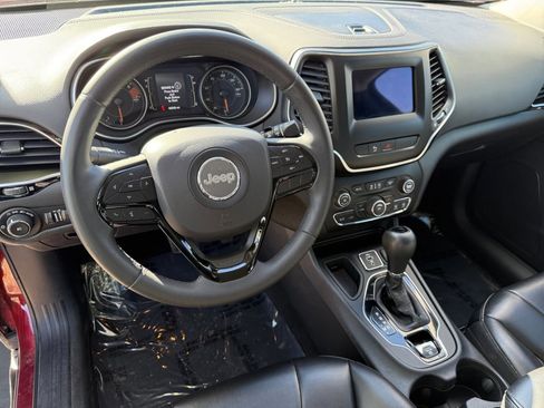 Used 2020 Jeep Cherokee Latitude Plus FWD image 12