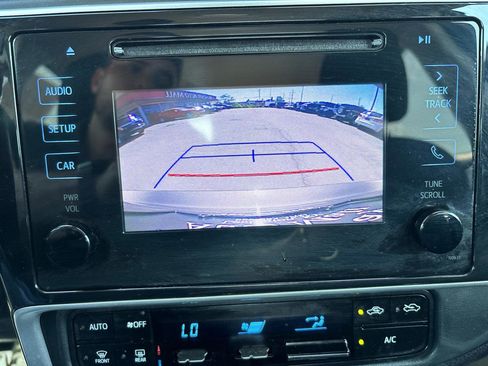 Used 2019 Toyota Corolla LE image 20