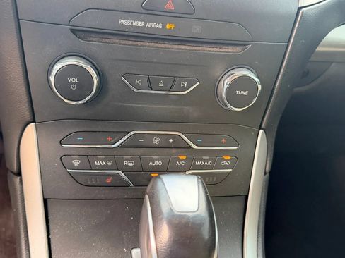 Used 2017 Ford Edge SEL w/ Equipment Group 201A AWD/4WD image 19