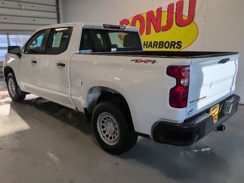 Used 2023 Chevrolet Silverado 1500 W/T w/ Trailering Package image 2