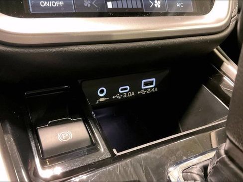 Used 2025 Subaru Legacy Premium AWD/4WD image 33