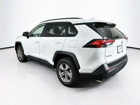 Used 2025 Toyota RAV4 XLE FWD image 5