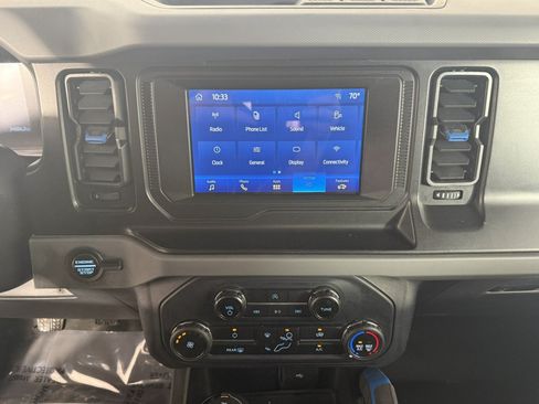 Used 2022 Ford Bronco Black Diamond AWD/4WD image 19