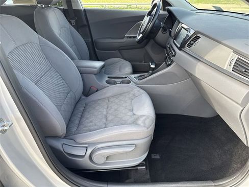 Used 2019 Kia Niro LX image 14