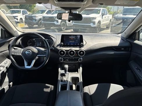 Used 2022 Nissan Sentra SV FWD image 12
