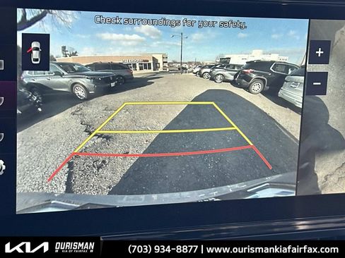 Used 2022 Kia Carnival SX image 12