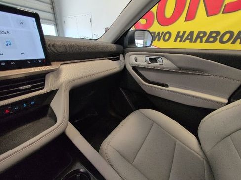 New 2026 Ford Explorer Active w/ Active Comfort Package AWD/4WD image 25