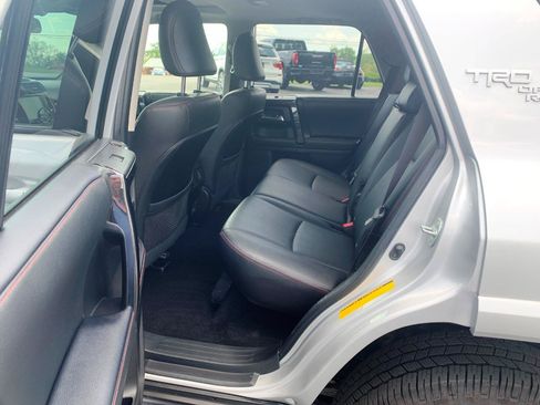 Used 2021 Toyota 4Runner SR5 AWD/4WD image 9