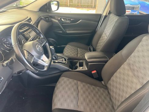 Used 2022 Nissan Rogue Sport SV AWD/4WD image 4