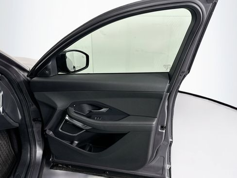 Used 2024 Jaguar E-PACE R-Dynamic SE image 32