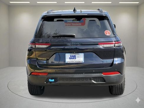 Used 2023 Jeep Grand Cherokee Trailhawk AWD/4WD image 8