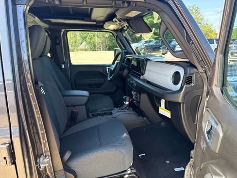 New 2026 Jeep Wrangler Unlimited Sport AWD/4WD image 25