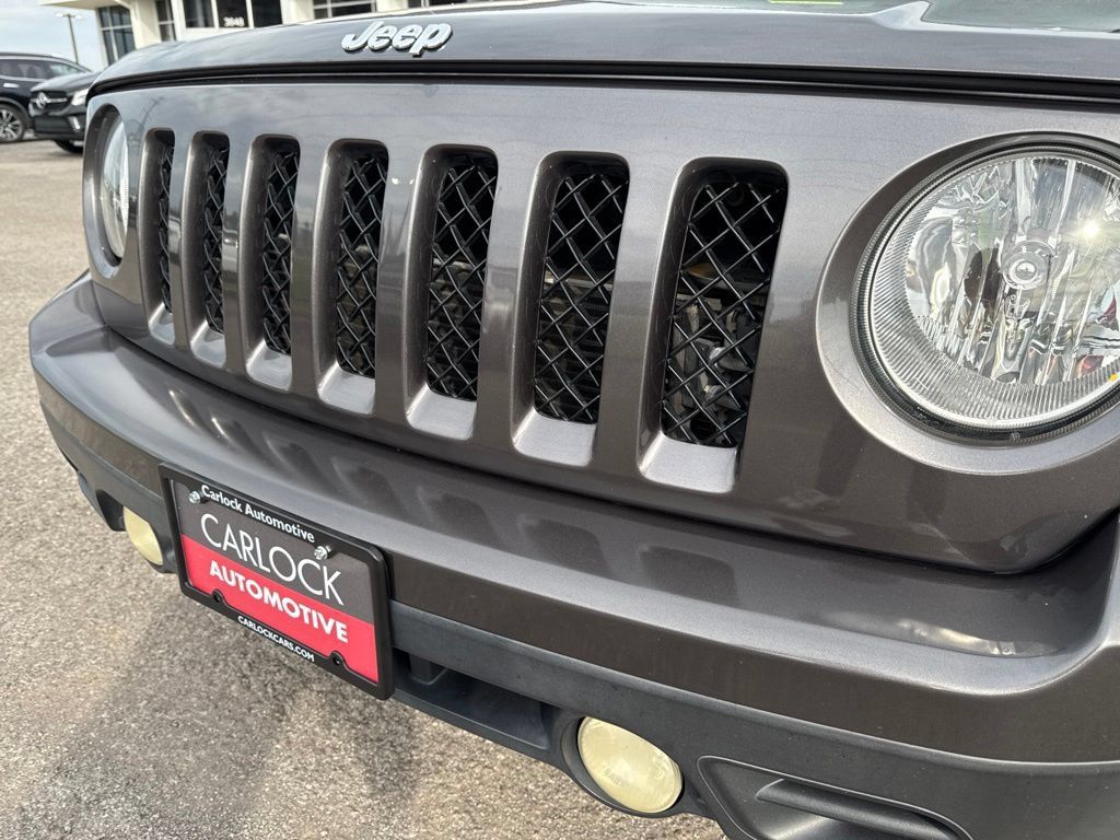 Used 2015 Jeep Patriot High Altitude FWD image 11