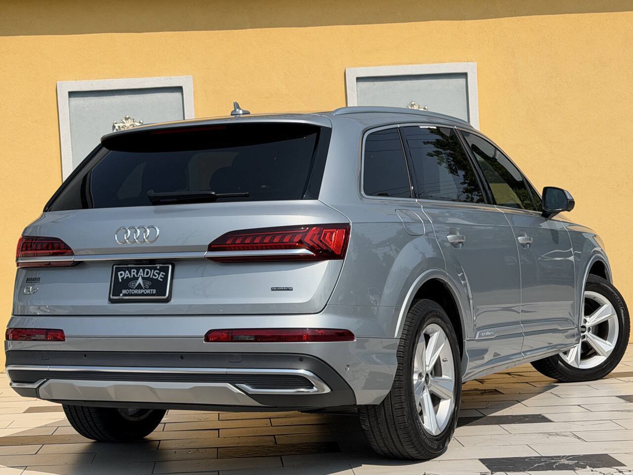 Used 2023 Audi Q7 2.0T Premium Plus w/ Premium Plus Package AWD/4WD image 4