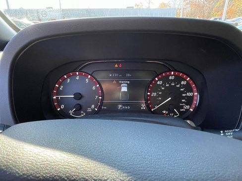 Certified 2025 Nissan Frontier PRO-4X image 24