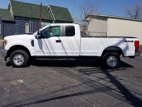 Used 2020 Ford F250 XL w/ Power Equipment Group image 2