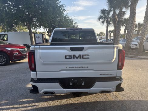 Used 2024 GMC Sierra 1500 Denali Ultimate image 5
