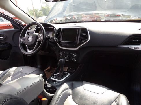 Used 2014 Jeep Cherokee Limited FWD image 25