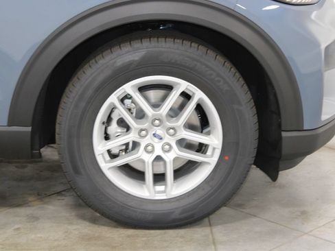 New 2026 Ford Explorer Active w/ Active Comfort Package RWD image 12