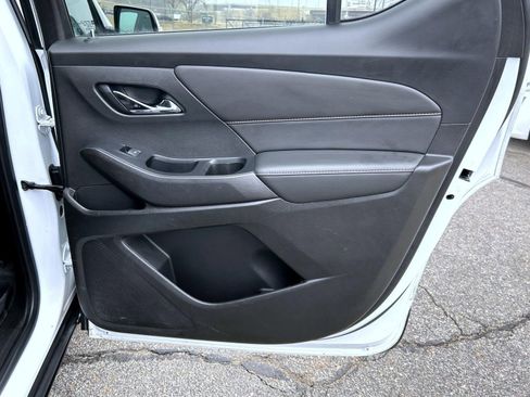 Certified 2020 Chevrolet Traverse LT w/ Driver Confidence II Package image 18