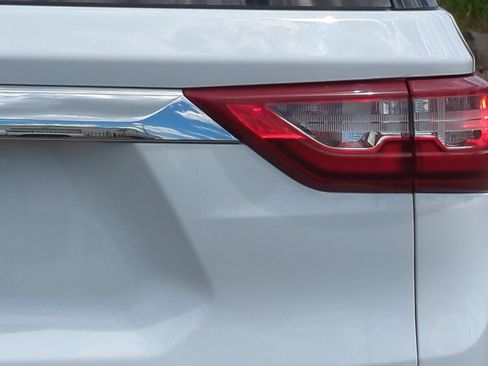 Used 2020 Chevrolet Traverse LS AWD/4WD image 49