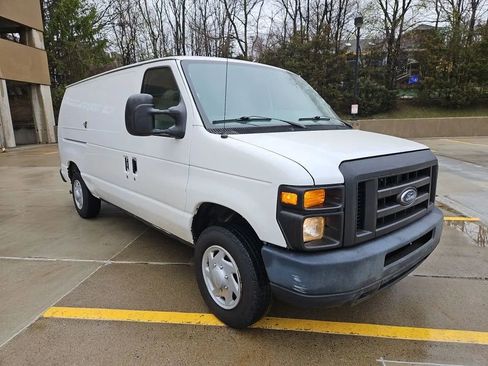 Used 2012 Ford E-150 and Econoline 150 Van 3D w/ PWR Group image 3