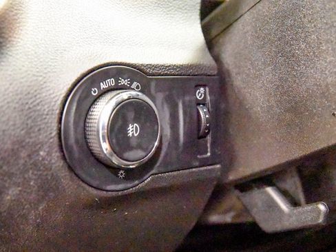 Used 2011 Chevrolet Camaro LT image 17