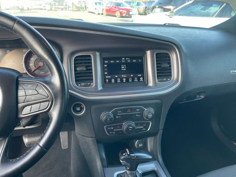 Used 2022 Dodge Charger SXT image 20