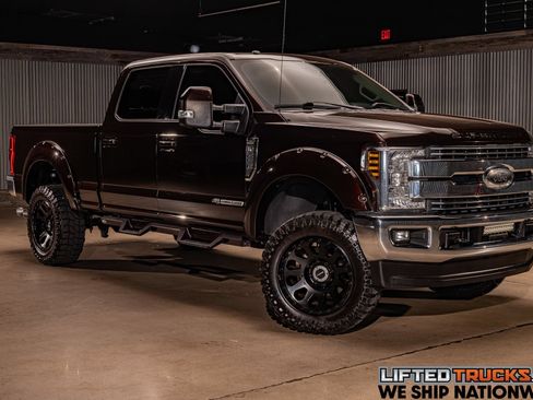Used 2018 Ford F250 Lariat w/ Lariat Value Package AWD/4WD image 1
