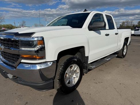 Used 2018 Chevrolet Silverado 1500 LS w/ Trailering Package AWD/4WD image 9