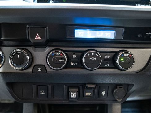 Certified 2023 Toyota Tacoma TRD Off-Road image 22