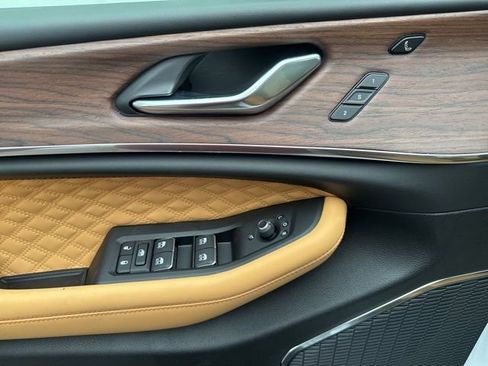 New 2025 Jeep Grand Cherokee L Summit AWD/4WD image 12