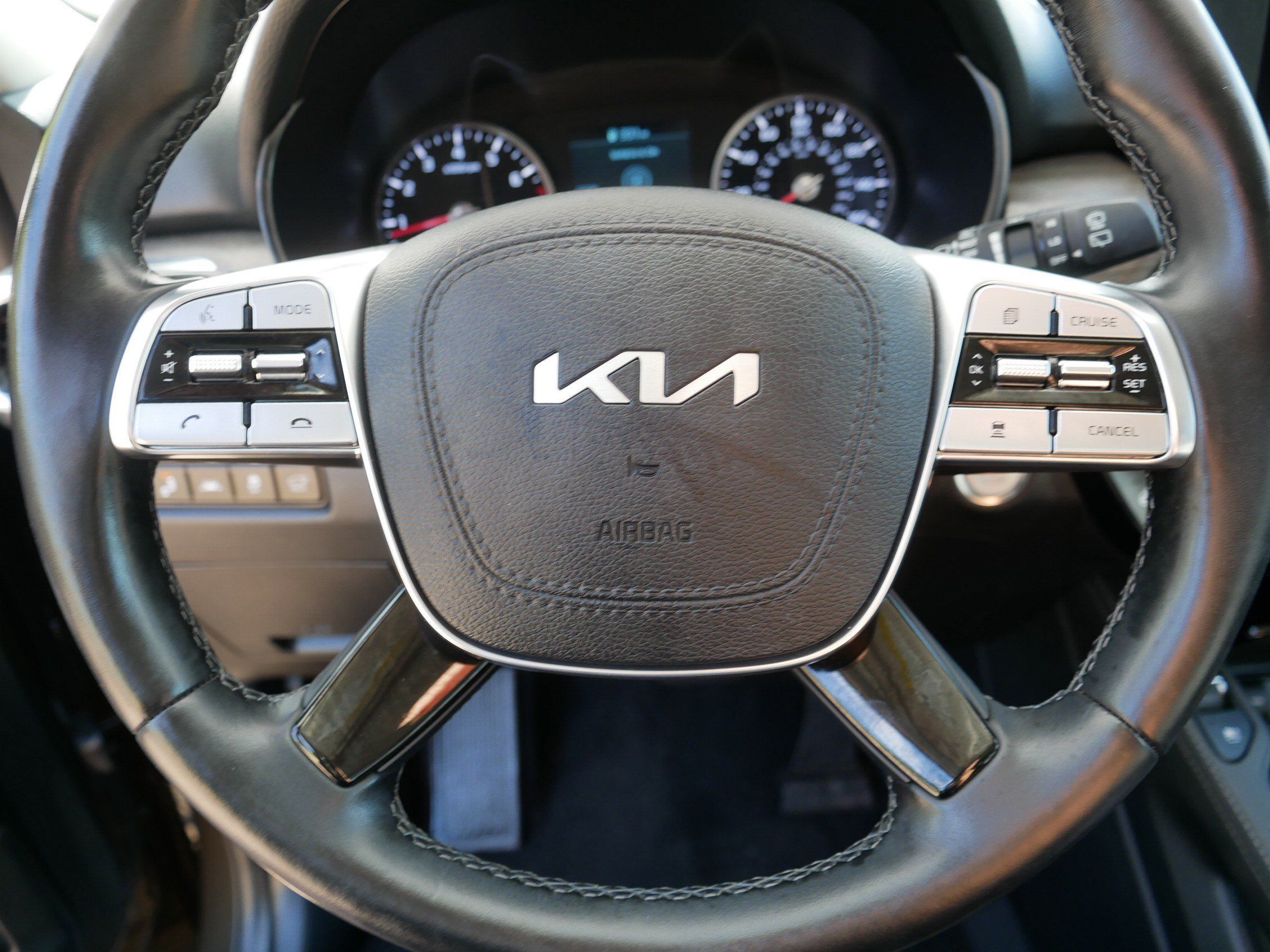 Certified 2022 Kia Telluride EX w/ EX Premium Package AWD/4WD image 25