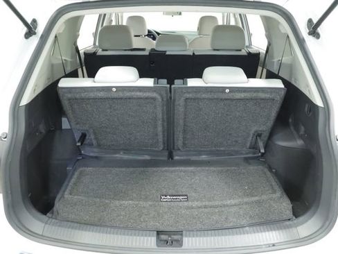 Certified 2022 Volkswagen Tiguan S image 33